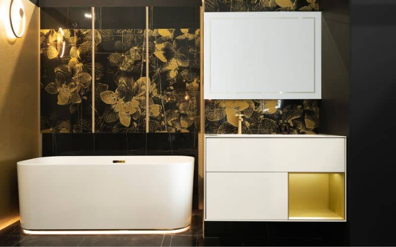 xr:d:DAEn7LZwC6A:115,j:40517811991,t:22111009 salle-de-bain-noir-et-or-partedis